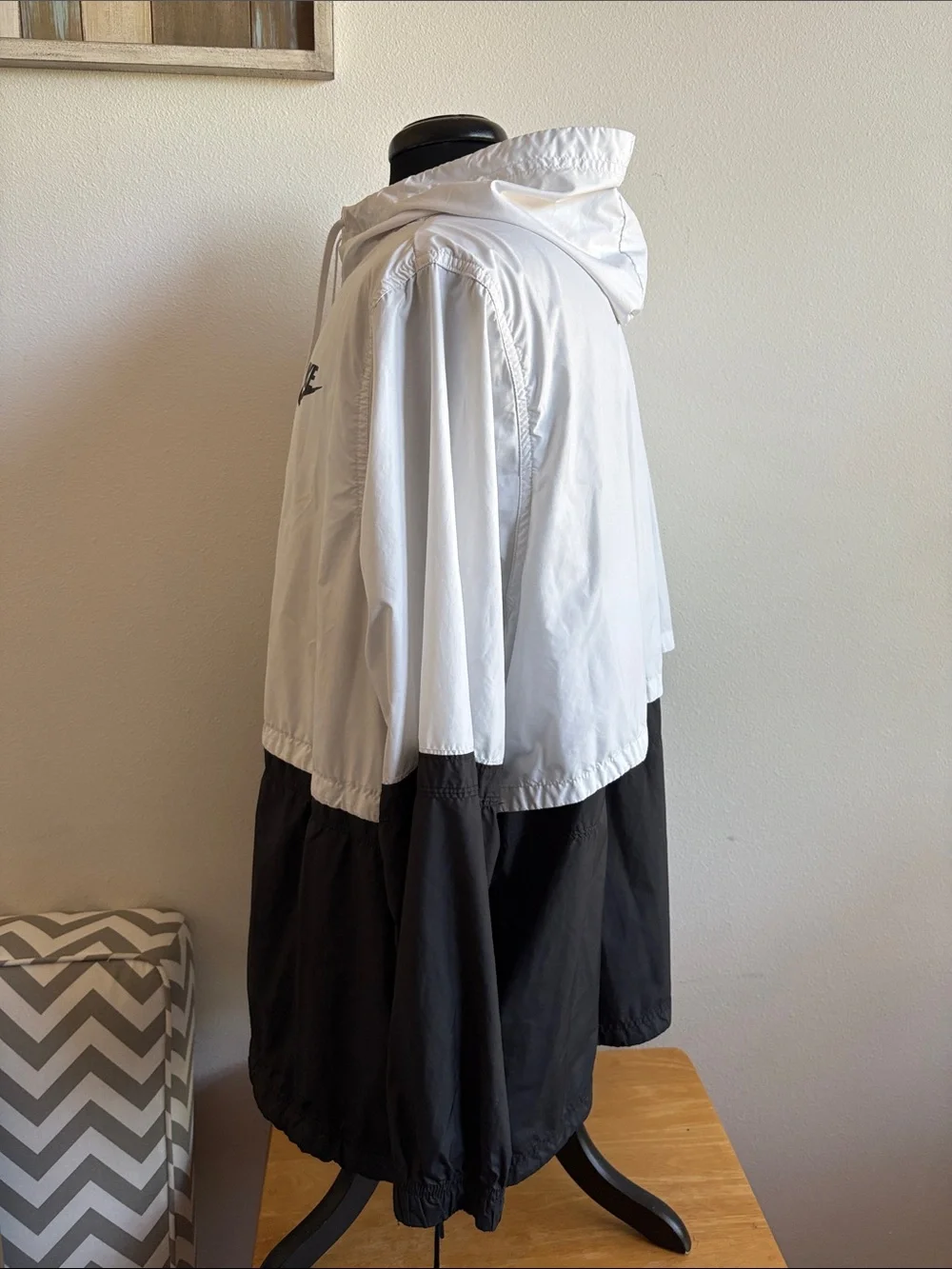 Nike Two-Tone White and Black Hooded Windbreaker Jacket Size 3X